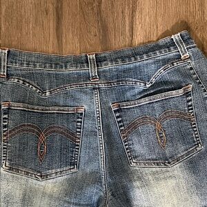 Light Washed Bailey's Point Women’s Jeans